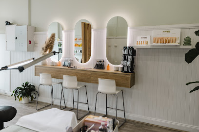 Makeup & Beauty Lounge