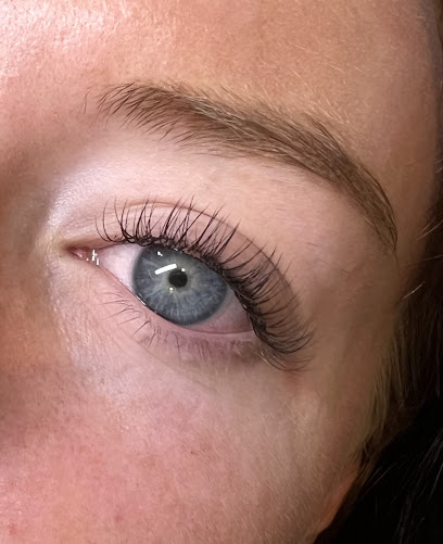 Play Brow and Lash Bar