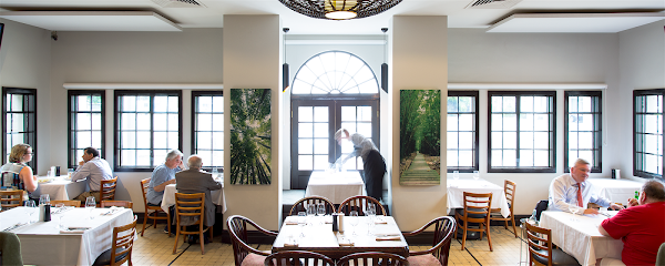 Racecourse Hotel