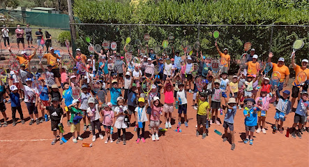 FUTURES TENNIS ACADEMY