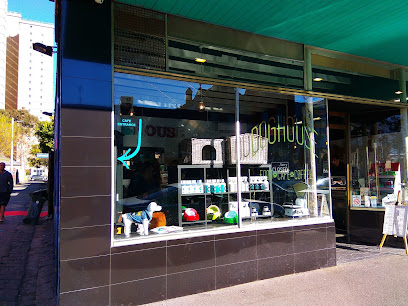 Doghouse Dog Cafe