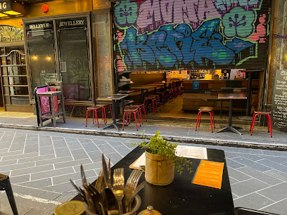 Cafe Issus