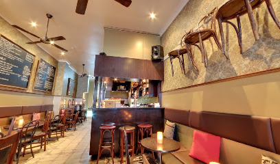 Cabinet Bar & Balcony